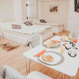 Appartement With Amazing View In The Center, Shkodër